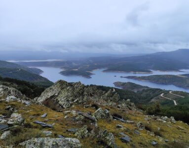 Senda del Genaro: Fiordos de la Sierra Norte