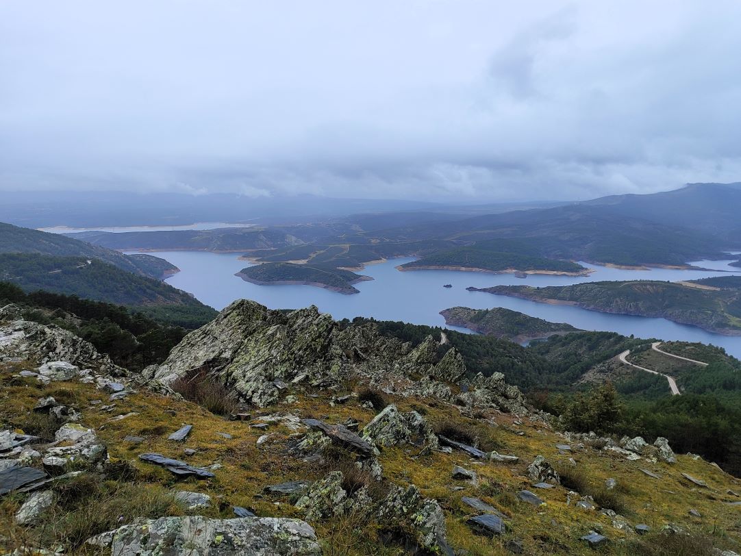 Caminantes en el sol