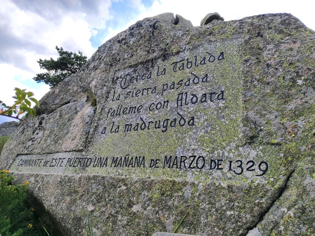 Caminantes en el sol